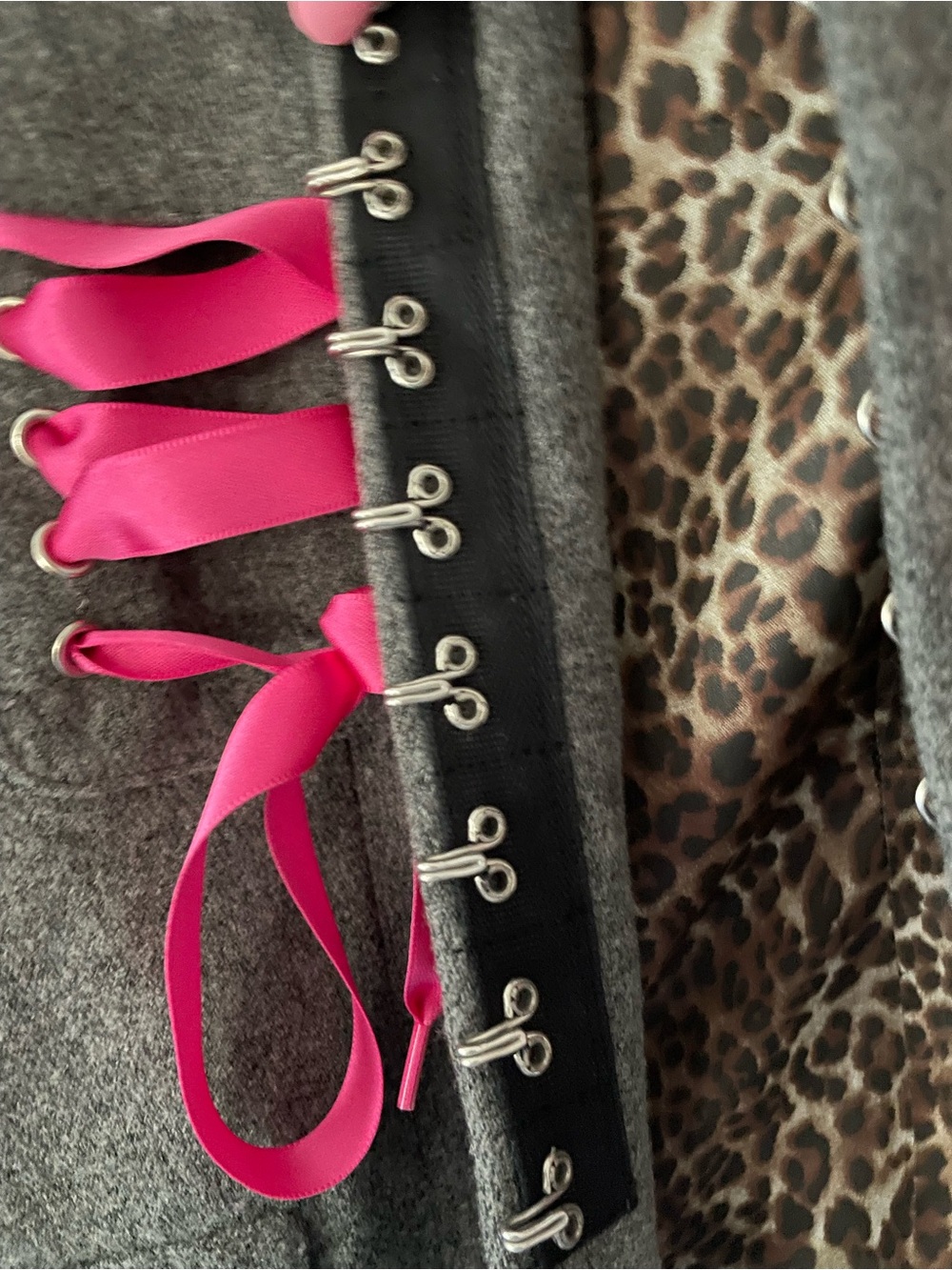 Vintage Y2K Gray Women's Blazer with Hot Pink Ribbon Accents - Picture 4 of 5